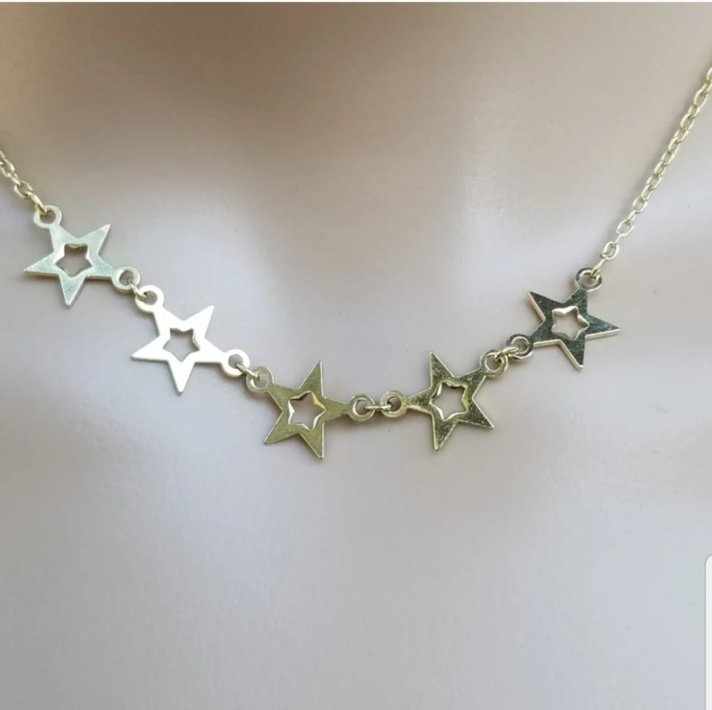 GOLDTONED FIVE STAR DAINTY NECKLACE